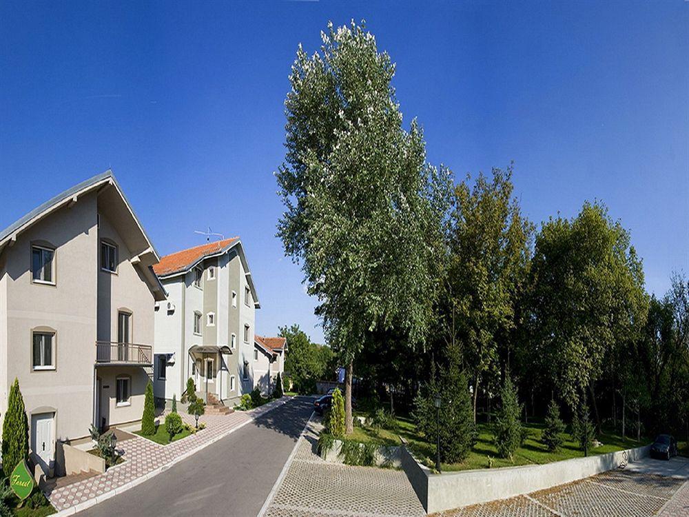 Villa Forest Belgrad Exteriör bild