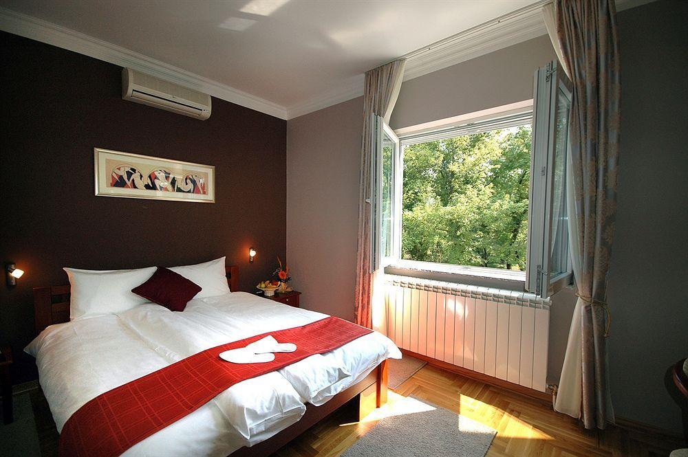 Villa Forest Belgrad Exteriör bild