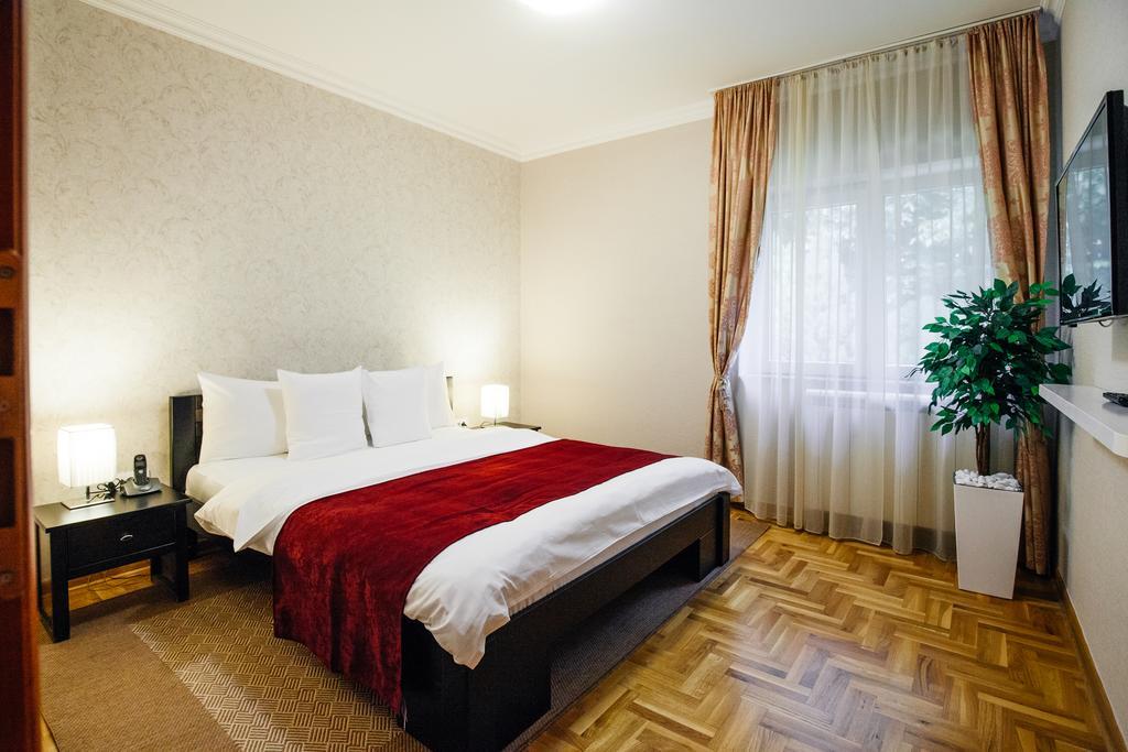 Villa Forest Belgrad Exteriör bild