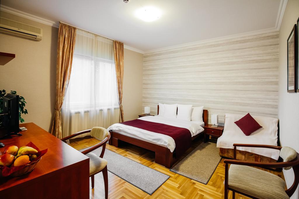 Villa Forest Belgrad Exteriör bild