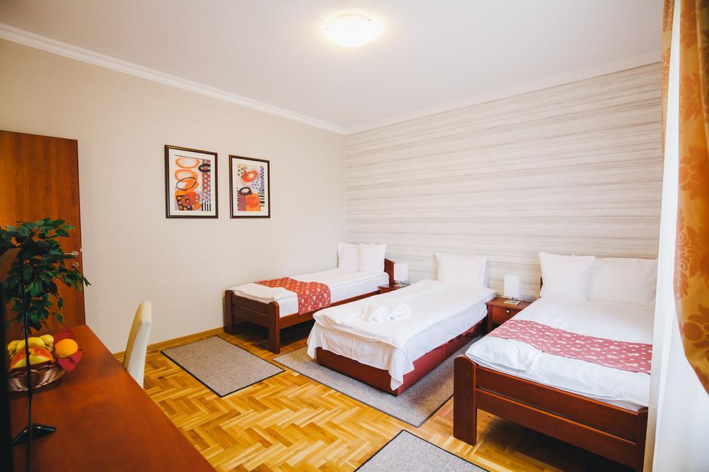 Villa Forest Belgrad Exteriör bild