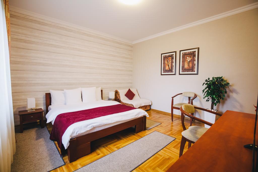Villa Forest Belgrad Exteriör bild